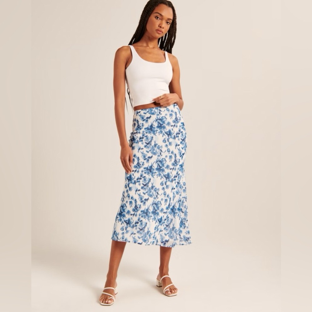NWT Abercrombie & Fitch Chiffon Column Blue Floral Midi Skirt